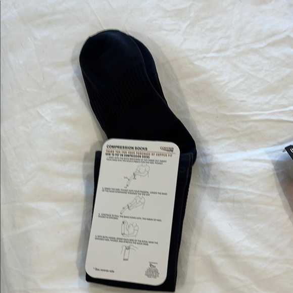 Copper Fit Black Athletic Energy Compression Socks Unisex Great for Travel! - Picture 4 of 8